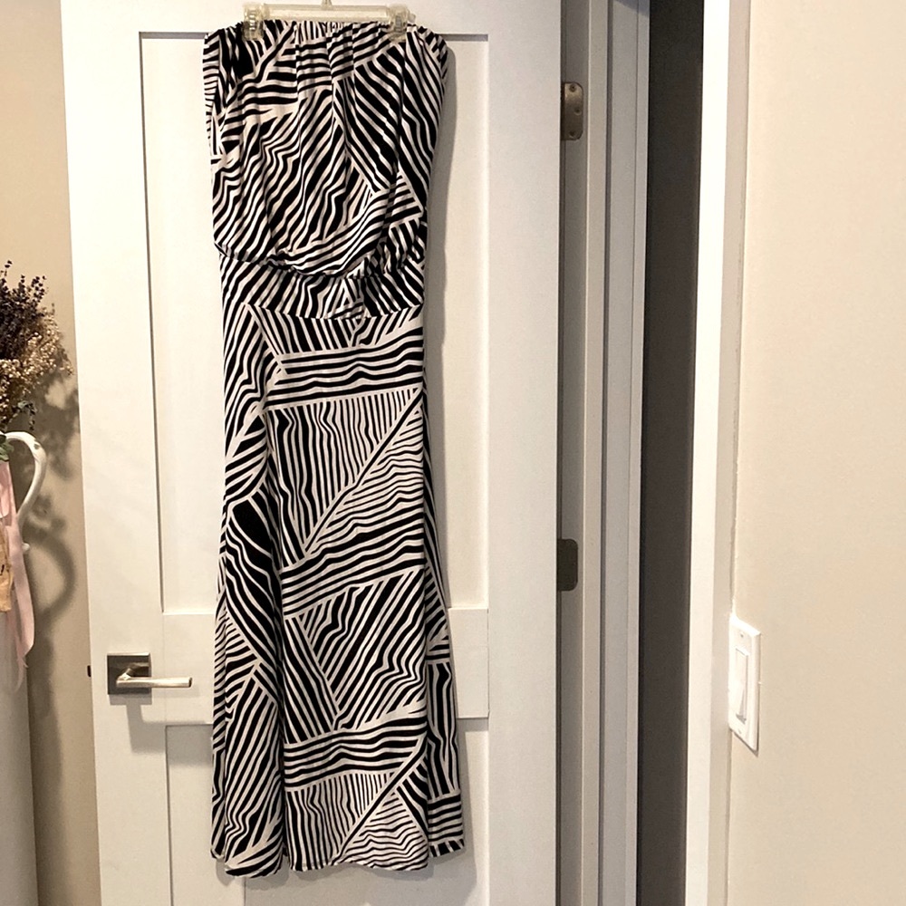 Black and white abstract maxi dress